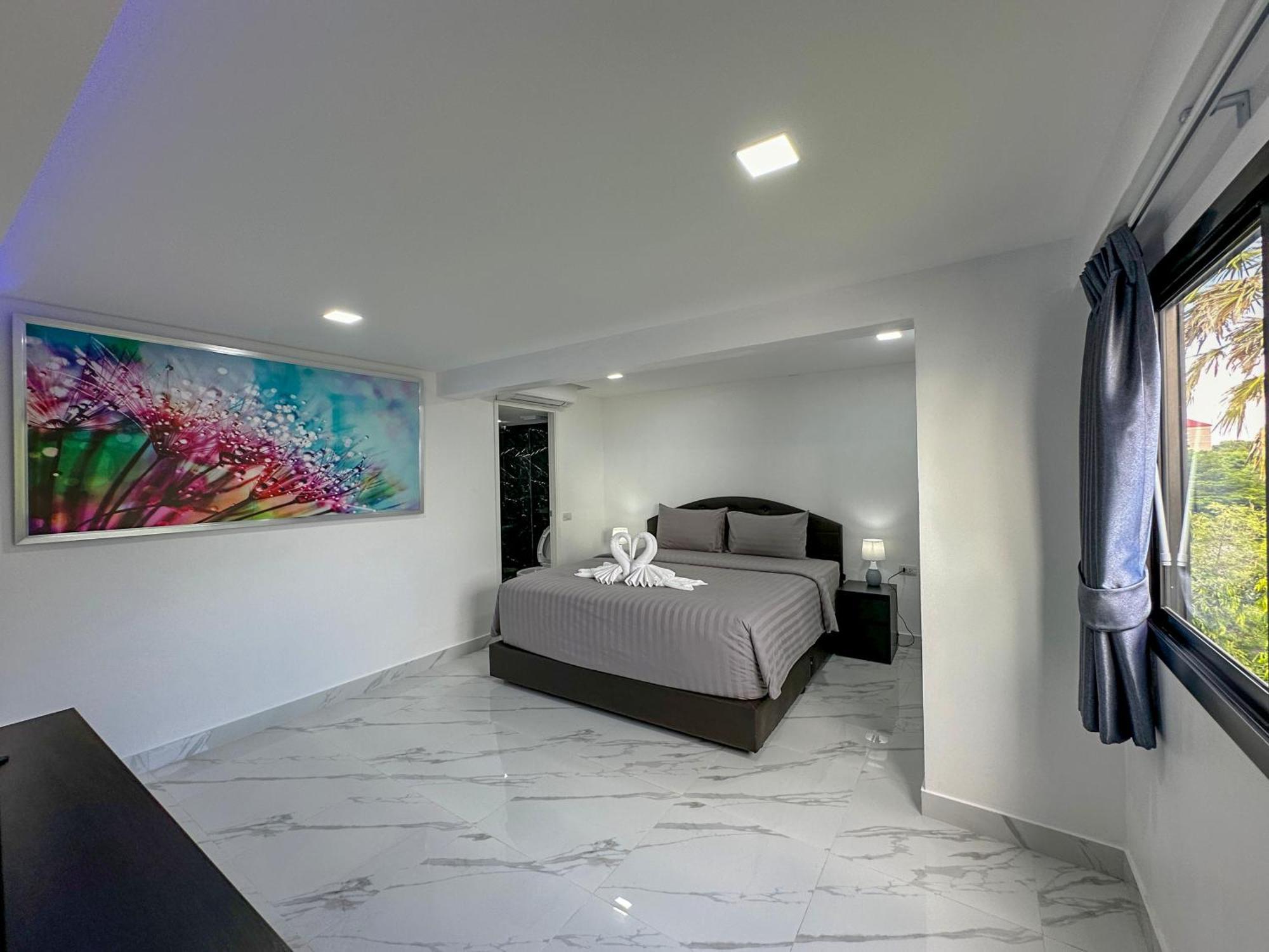 Stunning Beachfront View Luxurious Apartment 40 Csomtien-part Kültér fotó