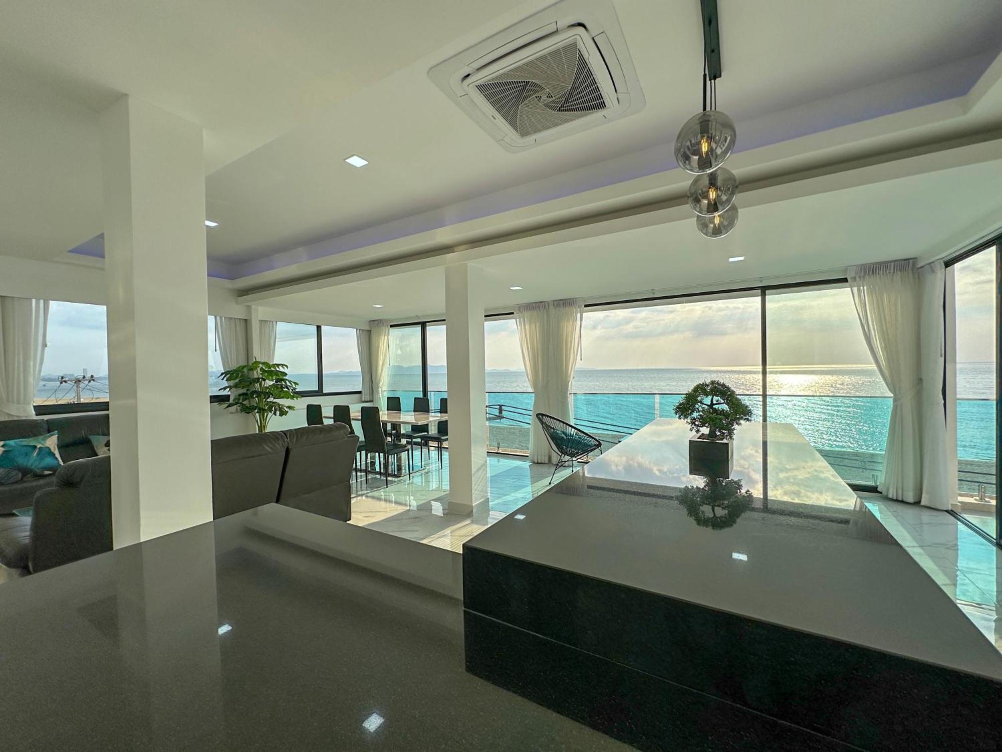 Stunning Beachfront View Luxurious Apartment 40 Csomtien-part Kültér fotó